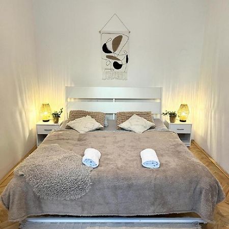 ברטיסלאבה Apartment Cecil - Old Town מראה חיצוני תמונה
