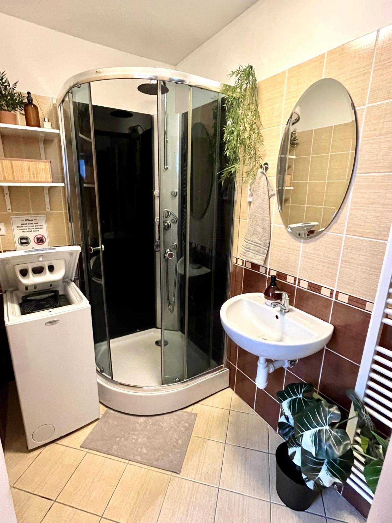 ברטיסלאבה Apartment Cecil - Old Town מראה חיצוני תמונה