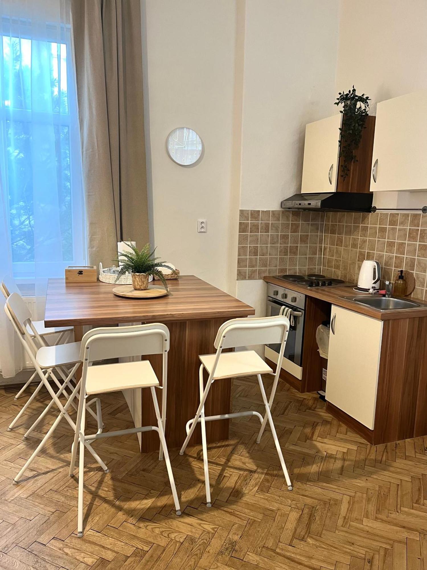 ברטיסלאבה Apartment Cecil - Old Town מראה חיצוני תמונה