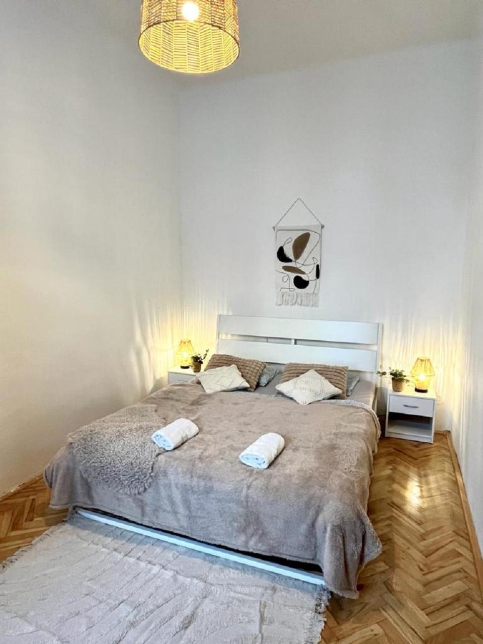 ברטיסלאבה Apartment Cecil - Old Town מראה חיצוני תמונה